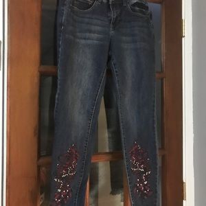 Cute embellished straight leg jean